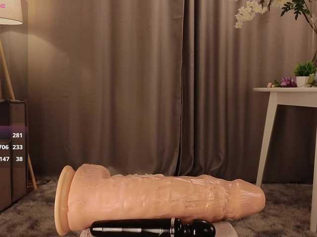 KarenLowe live cam on BongaCams