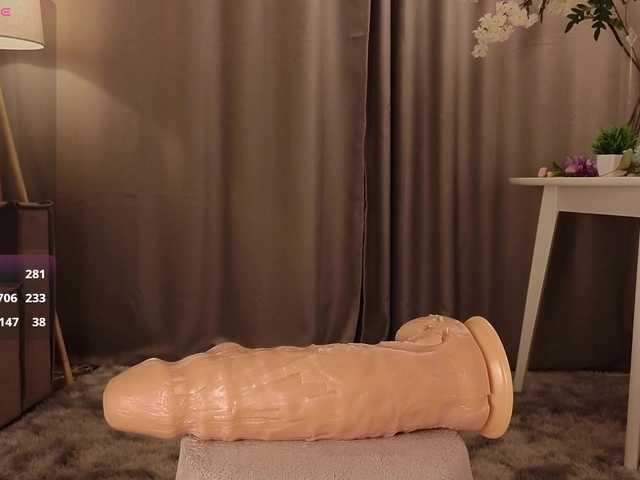 KarenLowe live cam on BongaCams
