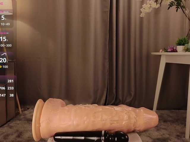 KarenLowe live cam on BongaCams