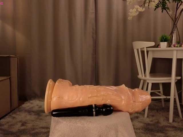 KarenLowe live cam on BongaCams