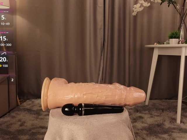 KarenLowe live cam on BongaCams