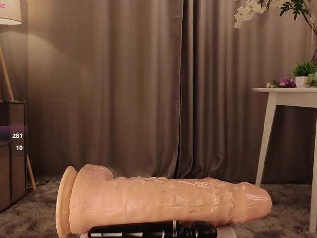 KarenLowe live cam on BongaCams