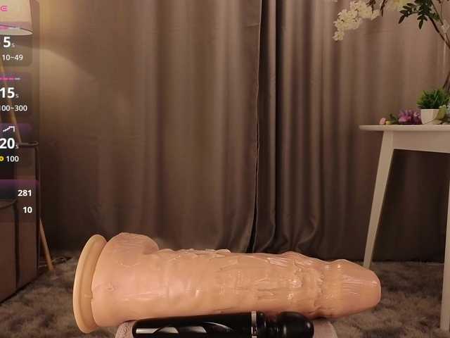 KarenLowe live cam on BongaCams