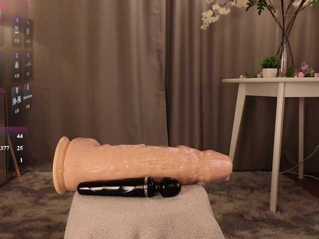 KarenLowe live cam on BongaCams