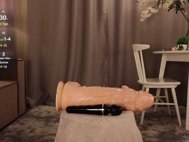 KarenLowe live cam on BongaCams