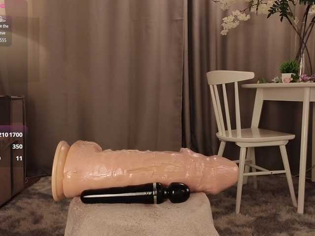 KarenLowe live cam on BongaCams