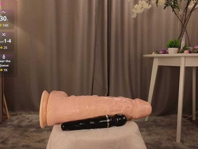 KarenLowe live cam on BongaCams