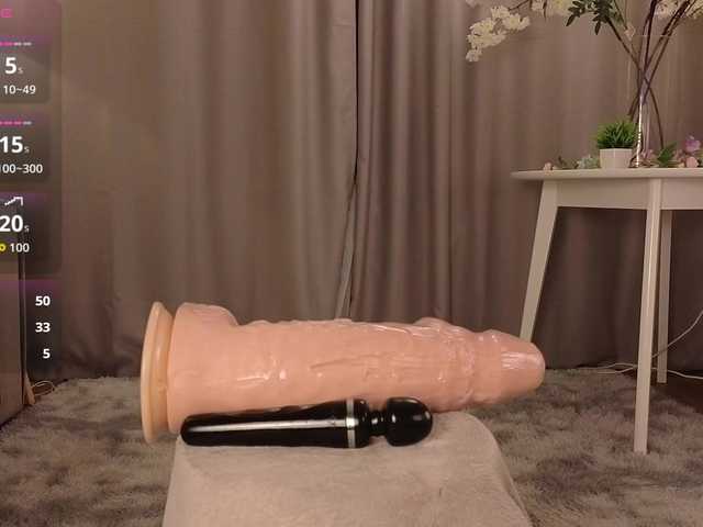 KarenLowe live cam on BongaCams