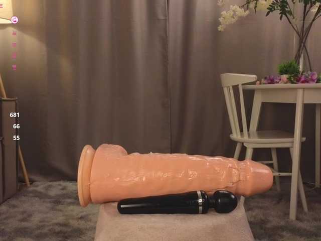 le modèle KarenLowe est en webcam porno dans un show sur le site bongacams, il possède les tags suivants: White/Caucasian,Blonde,Trimmed