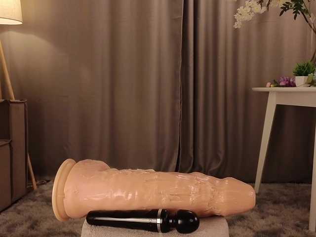 KarenLowe live cam on BongaCams