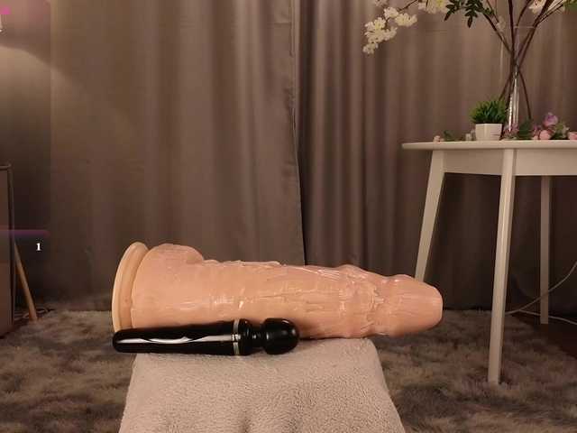 KarenLowe live cam on BongaCams