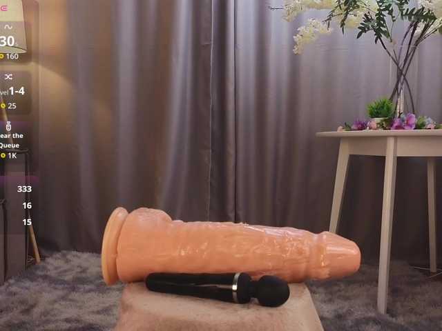 KarenLowe live cam on BongaCams