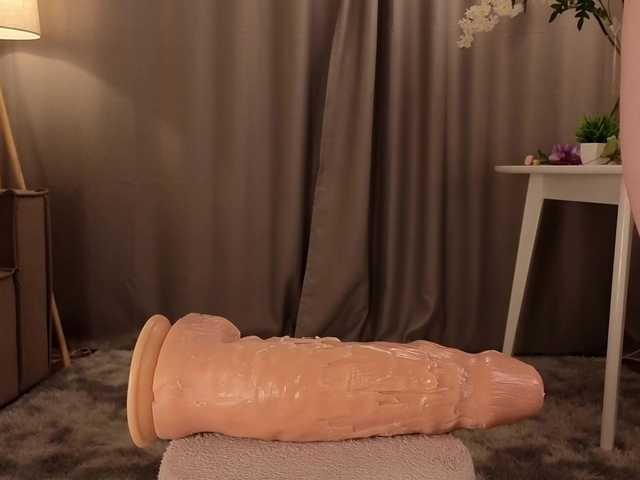 KarenLowe live cam on BongaCams
