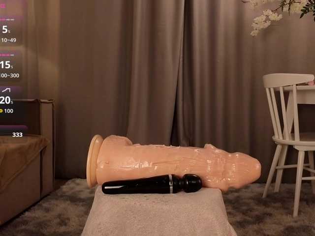 KarenLowe live cam on BongaCams