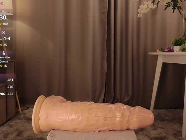KarenLowe live cam on BongaCams