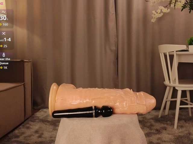 KarenLowe live cam on BongaCams