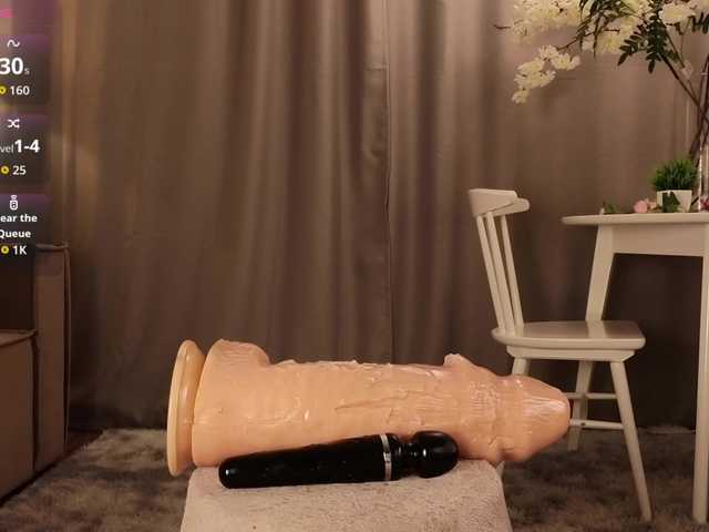 KarenLowe live cam on BongaCams