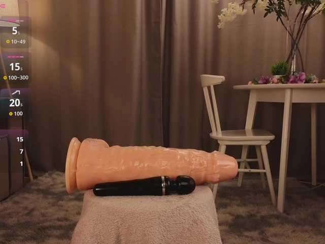 KarenLowe live cam on BongaCams