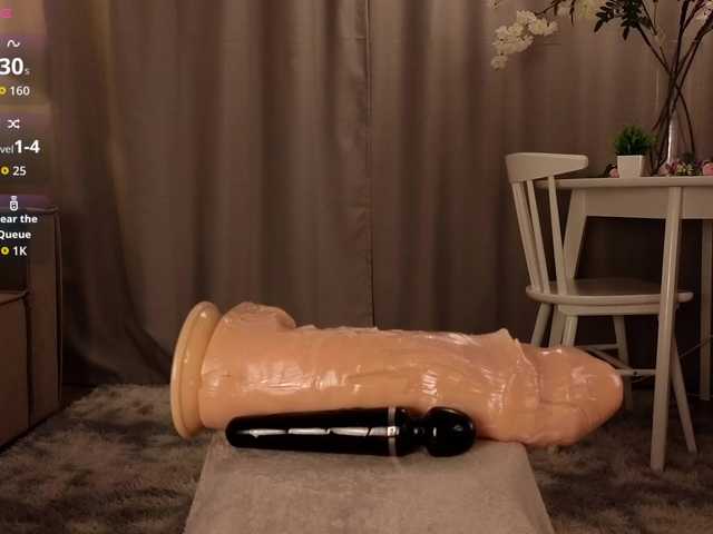 KarenLowe live cam on BongaCams
