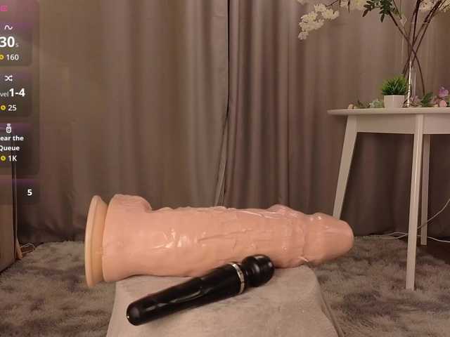 KarenLowe Live Cam on BongaCams