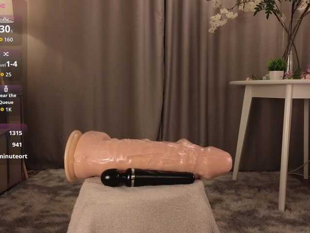 KarenLowe live cam on BongaCams