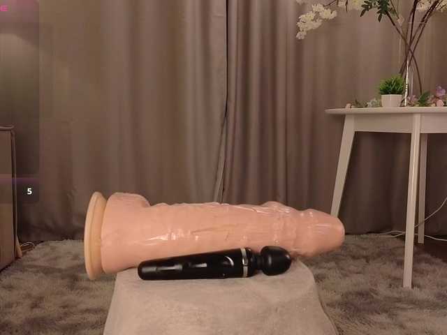 KarenLowe live cam on BongaCams