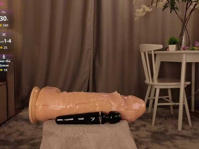 KarenLowe live cam on BongaCams