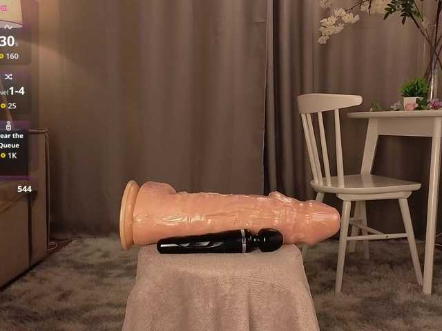 KarenLowe live cam on BongaCams