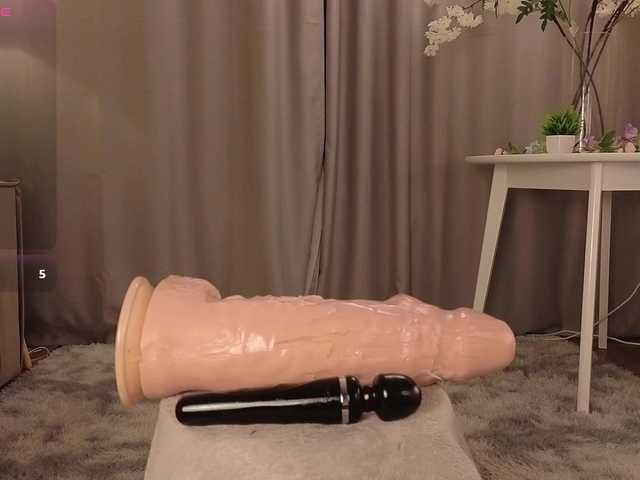 KarenLowe live cam on BongaCams