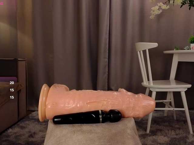 KarenLowe live cam on BongaCams