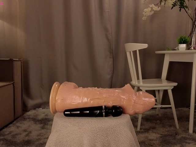 KarenLowe live cam on BongaCams