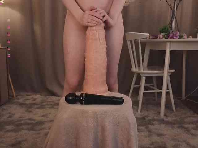 KarenLowe Live Webcam on BongaCams