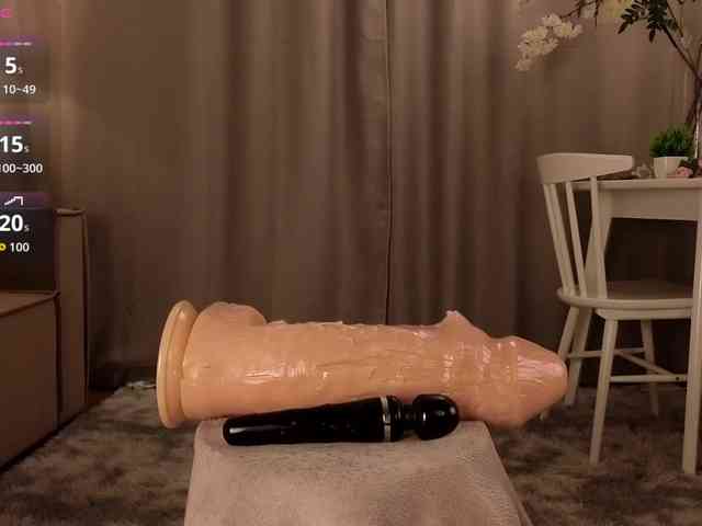 KarenLowe Live Webcam on BongaCams