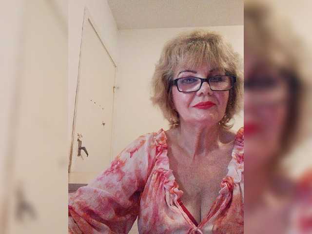 KASANDRABOLOSHKA live cam on BongaCams