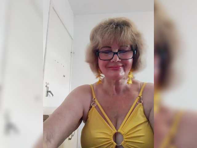 KASANDRABOLOSHKA live cam on BongaCams