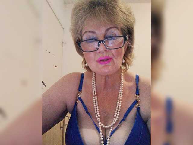KASANDRABOLOSHKA live cam on BongaCams