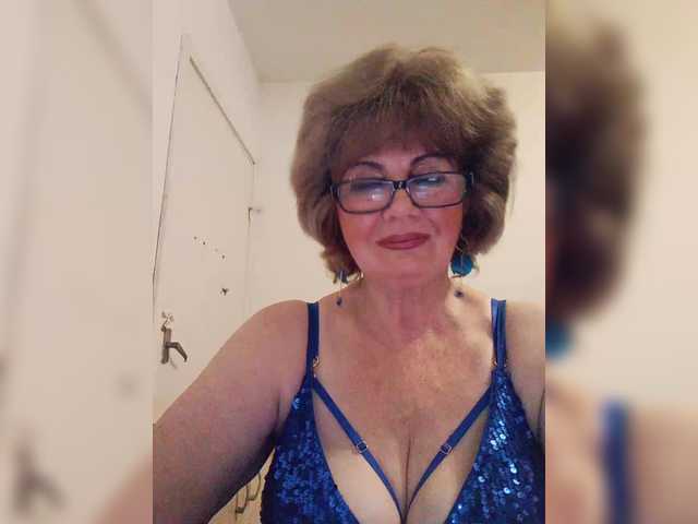 KASANDRABOLOSHKA live cam on BongaCams