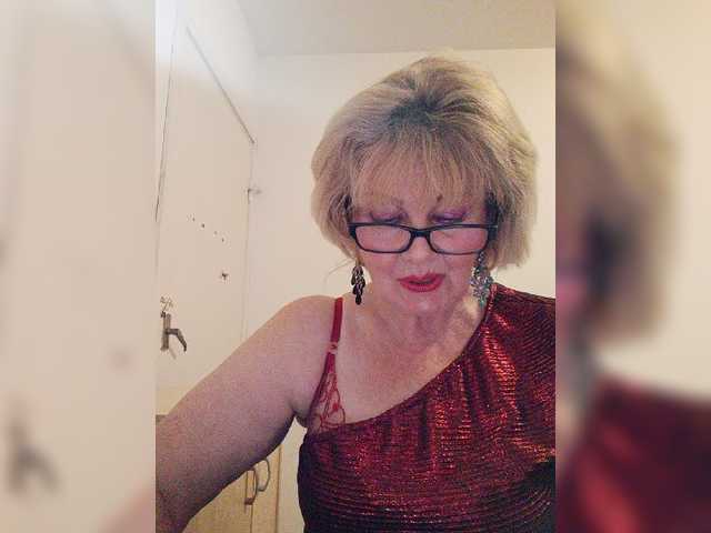 KASANDRABOLOSHKA live cam on BongaCams