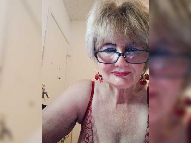 KASANDRABOLOSHKA live cam on BongaCams