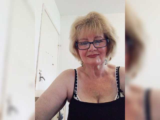 KASANDRABOLOSHKA live webcam show