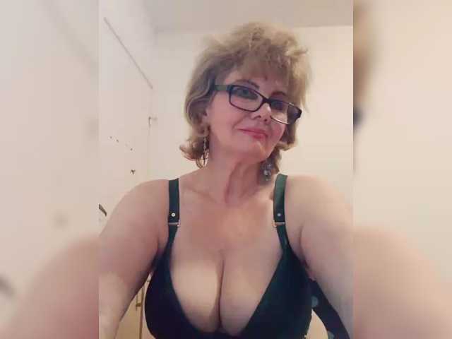 KASANDRABOLOSHKA live cam on BongaCams