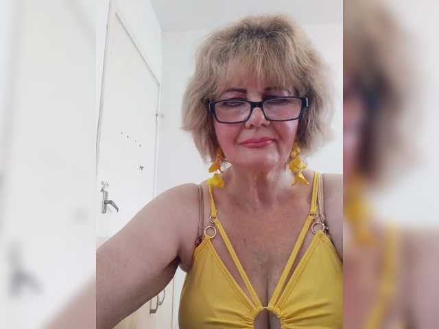 KASANDRABOLOSHKA live cam on BongaCams