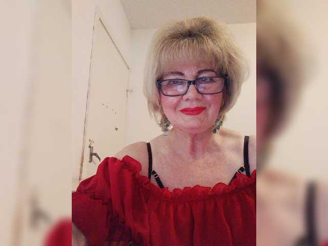 KASANDRABOLOSHKA live cam on BongaCams