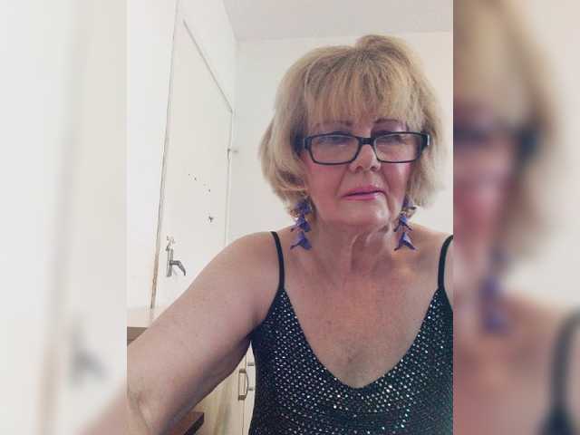 KASANDRABOLOSHKA live webcam show