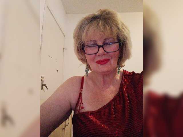 KASANDRABOLOSHKA live cam on BongaCams