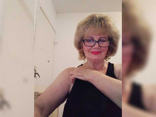 KASANDRABOLOSHKA live cam on BongaCams