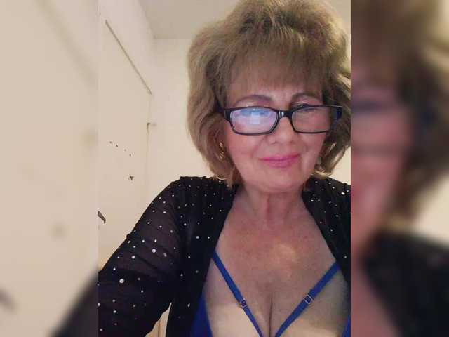 KASANDRABOLOSHKA live cam on BongaCams