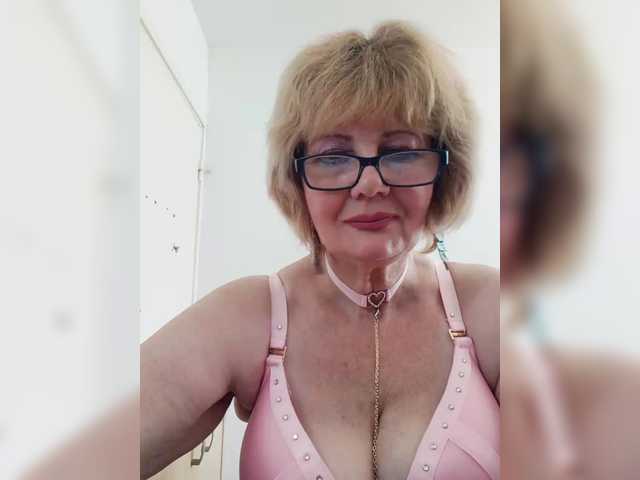 KASANDRABOLOSHKA live cam on BongaCams