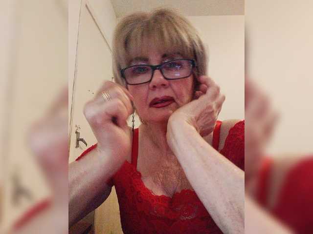 KASANDRABOLOSHKA live cam on BongaCams