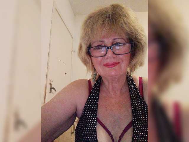 KASANDRABOLOSHKA live cam on BongaCams